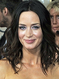 Emily Blunt at the 2010 Golden Globe Awards 2010-01-17 17:46:30