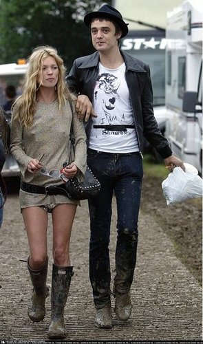 It used to be pretty inspiring couple. Here at Glastonbury Festival