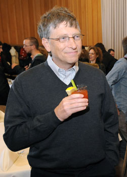 Bill Gates Talks About Twitter and Blogging, Loves Diet Coke