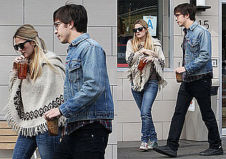 Photos of Drew Barrymore and Justin Long Grabbing Ice Tea in LA
