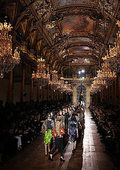 Dries van Noten Sends Fall 2010 Guests Through Airport-Like Security Pre-Show