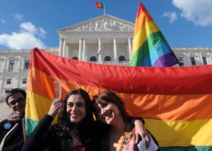 DC Legalizes Gay Marriage, Loses Social Services  