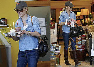 Photos of Reese Witherspoon Shopping in LA Without Jim Toth After Her Trip to Washington DC on Behalf of Avon