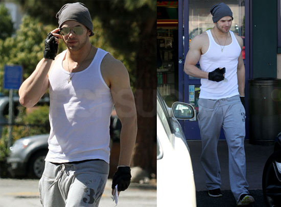 Photos of Kellan Hotness