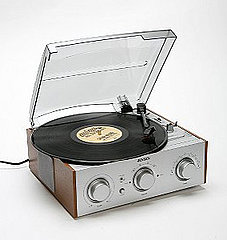 Retro-Style Record Player From Urban Outfitters