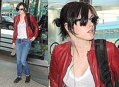 Photos of Kristen Stewart at LaGuardia Airport After The Runaways New York Premiere Ahead of Breaking Dawn in November and K11