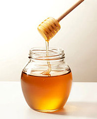 Sugaring vs. Waxing Sugaring vs. Waxing