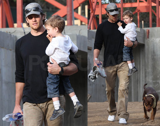 Pictures of Tom Brady and John Moynahan Pictures of Tom Brady and John Moynahan