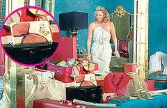Samantha Packs a Vivienne Tam HP Mini in Sex and the City 2 Samantha Packs a Vivienne Tam HP Mini in Sex and the City 2