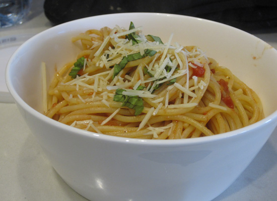 Jamie Oliver's Classic Tomato Spaghetti Jamie Oliver's Classic Tomato Spaghetti
