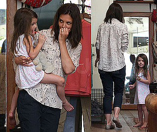 Pictures of Barefoot Suri Cruise and Katie Holmes Shopping in LA