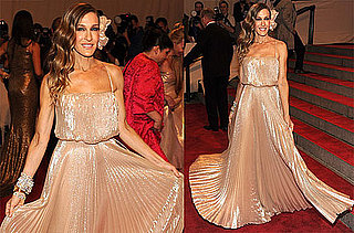 Pictures of Sarah Jessica Parker in Halston at the 2010 Costume Institute Gala