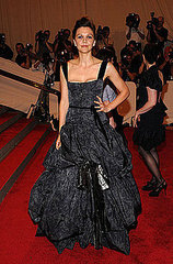 Maggie Gyllenhaal(2010 Met Gala)