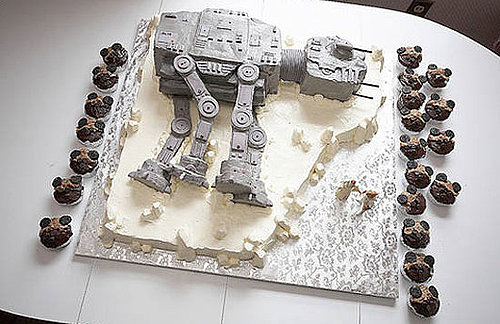 AT-AT Wedding Cake, and Nintendo's 3DS Name in Japan