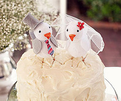 15 Unexpected Wedding Cake Toppers 15 Unexpected Wedding Cake Toppers