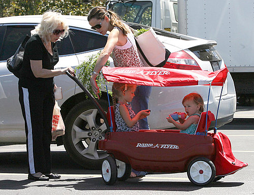Photos of Jennifer Garner, Violet Affleck and Seraphina Affleck