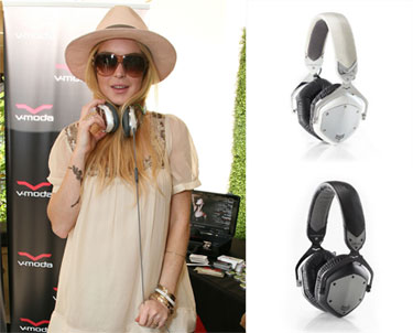 Pictures of Lindsay Lohan, Robert Buckley, Adrian Brody, and Jennifer Carpenter at the MTV Movie Awards Gift Lounge Pictures of Lindsay Lohan, Robert Buckley, Adrian Brody, and Jennifer Carpenter at the MTV Movie Awards Gift Lounge