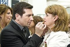 World Record For Lipstick Application Won by Rick DiCecca for Estee Lauder