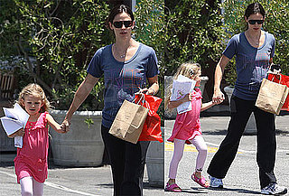 Pictures of Jennifer Garner and Violet Affleck 2010-06-18 16:30:19