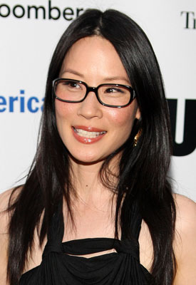 Wearing Makeup With Black Eyeglasses