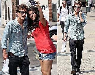 Pictures of Xavier Samuel Posing With Fans in New York