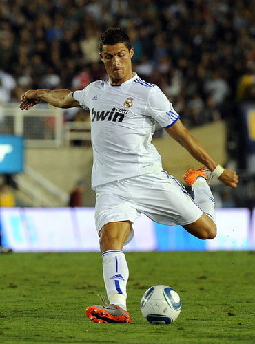 Pictures of Becks and Shirtless Ronaldo Pictures of Becks and Shirtless Ronaldo