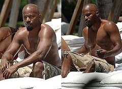 Pictures of Jamie Foxx Shirtless in Miami Pictures of Jamie Foxx Shirtless in Miami