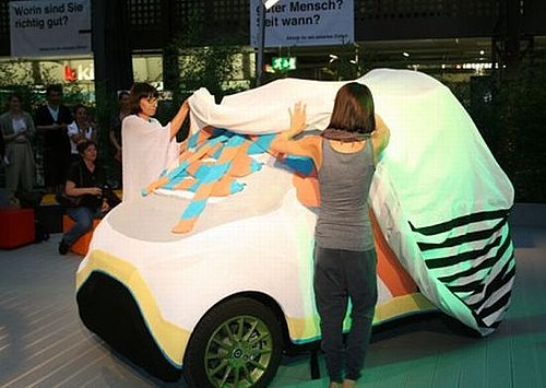 Grannies manage biggest hand-knitted Smart car tea cosy 