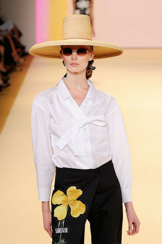 2011 Spring New York Fashion Week: Carolina Herrera 2011 Spring New York Fashion Week: Carolina Herrera