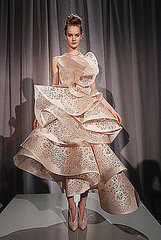 Photos From the 2011 Spring Marchesa Collection 2010-09-15 16:20:02