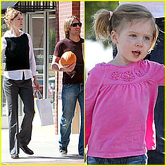 Nicole Kidman,Keith Urban and their daughter Sunday Rose paid a visit to a Nashville, Tennessee pumpkin patch last week.