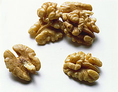 Eating Walnuts May Help With Stress Eating Walnuts May Help With Stress