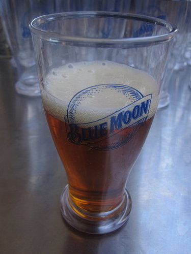 Blue Moon was handing out the most adorable miniature pint glasses. I always drink its Belgian wheat, so I tried the seasonal pumpkin ale. It was light and refreshing with a subtle pumpkin flavor.
Blue Moon was handing out the most adorable miniature pint glasses. I always drink its Belgian wheat, so I tried the seasonal pumpkin ale. It was light and refreshing with a subtle pumpkin flavor.