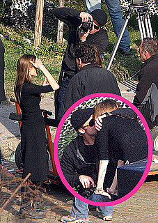 Pictures of Brad Pitt and Angelina Jolie Kissing