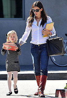 Pictures of Jennifer Garner and Violet Affleck at the Library