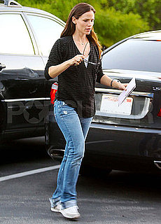 Pictures of Jennifer Garner Voting in LA