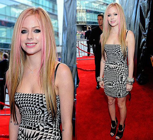 Avril Lavigne at 2010 American Music Awards