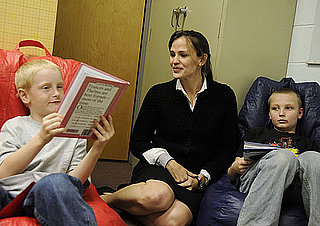 Pictures of Jennifer Garner Reading For Save the Children