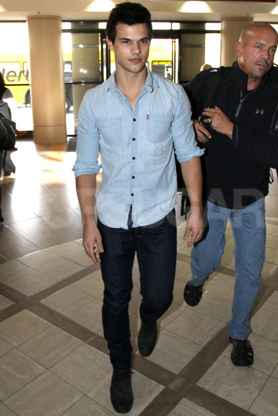 Pictures of Taylor Lautner Pictures of Taylor Lautner