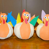 Thanksgiving Crafts and Treats For Families
