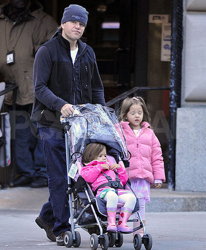 Pictures of Matt Damon in NYC With Daughters Gia and Isabella