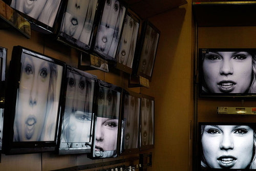 Basic Accessories For Your HDTV