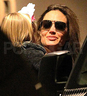Pictures of Angelina Jolie and Brad Pitt Carrying Knox and Vivienne Out of NYC