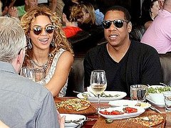Beyonce and Jay-Z dined with friends Tuesday at Italian eatery Hugos at Sydney's Manly Wharf.