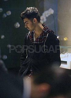 Pictures of Joe Jonas Shopping in Beverly Hills
