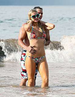 Paris Hilton Bikini Pictures, Nicky Hilton Bikini Pictures in Hawaii