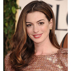 Anne Hathaway Hair 2011 on Anne Hathaway S Love And Other Drugs Premiere Makeup Look