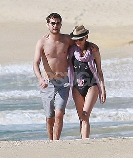 Pictures of Diane Kruger and Joshua Jackson on the Beach in Cabo