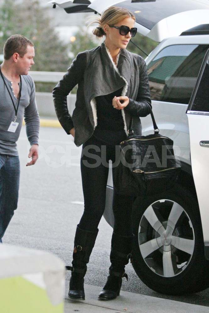 Blond Kate Beckinsale Travels in Shearling Style Blond Kate Beckinsale Travels in Shearling Style