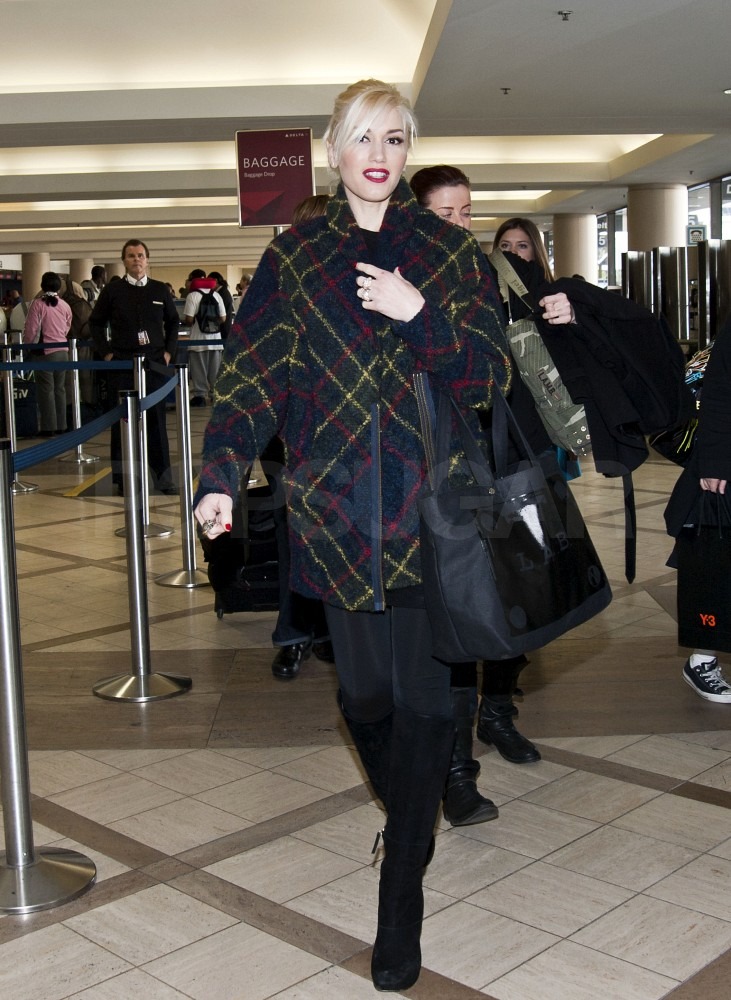 Pictures of Gwen Stefani Departing LAX Pictures of Gwen Stefani Departing LAX
